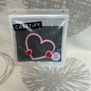 CASETIY silicone heart wristlet in color pink passion NWB